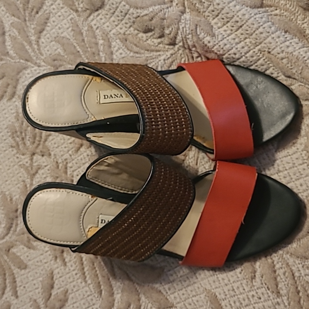 Dress Sandals/  hills /flip /flops / slippers